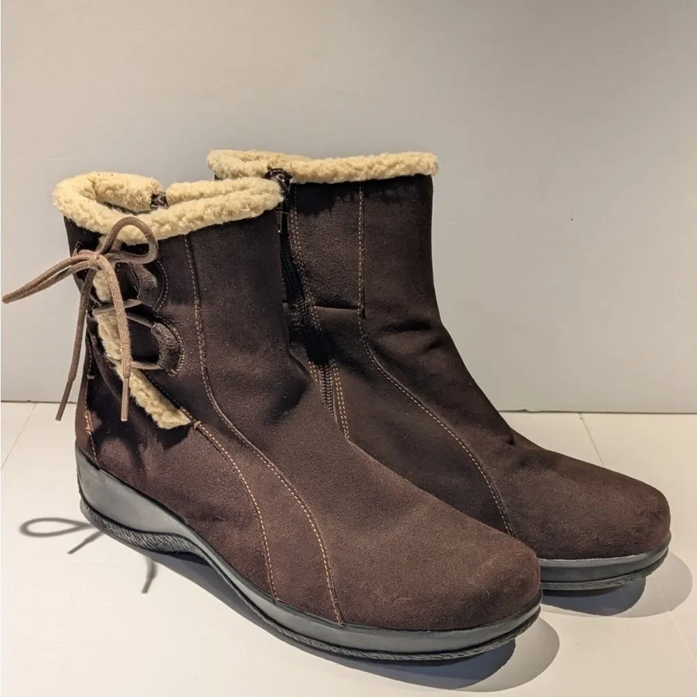 Clarks Angie Madi Brown Suede Ankle Boots - Size 9